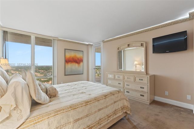 1600 S Ocean Dr 18B, Hollywood, FL 33019
