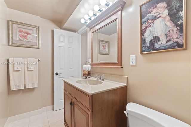 1600 S Ocean Dr 18B, Hollywood, FL 33019