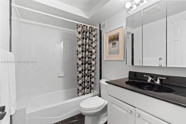 1600 S Ocean Dr 18B, Hollywood, FL 33019