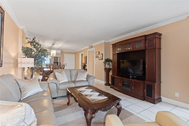 1600 S Ocean Dr 18B, Hollywood, FL 33019