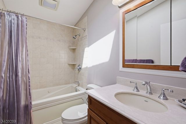 9 Springtown Rd, Readington Twp., NJ 08889