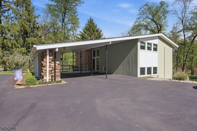 9 Springtown Rd, Readington Twp., NJ 08889
