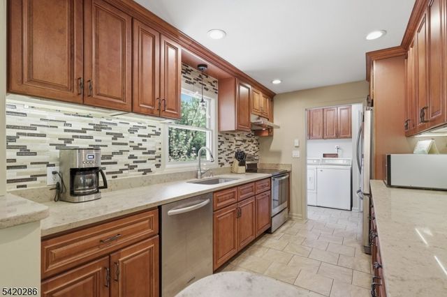 9 Springtown Rd, Readington Twp., NJ 08889