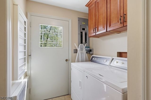 9 Springtown Rd, Readington Twp., NJ 08889