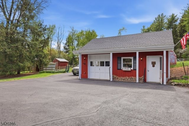 9 Springtown Rd, Readington Twp., NJ 08889