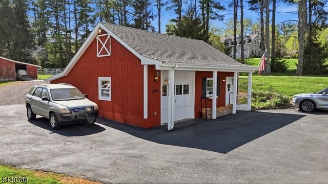 9 Springtown Rd, Readington Twp., NJ 08889
