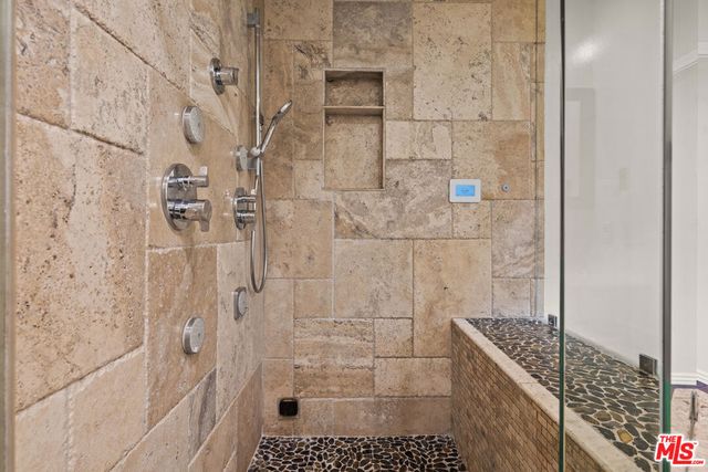 4530 Bakman Avenue, North Hollywood, CA 91602