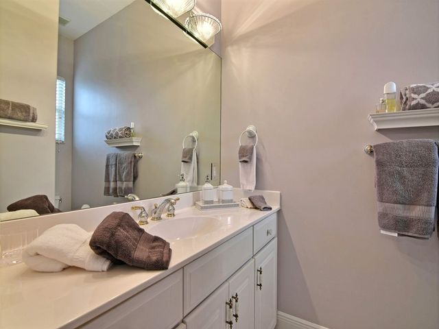 1000 Windermere Way, Vero Beach, FL 32963