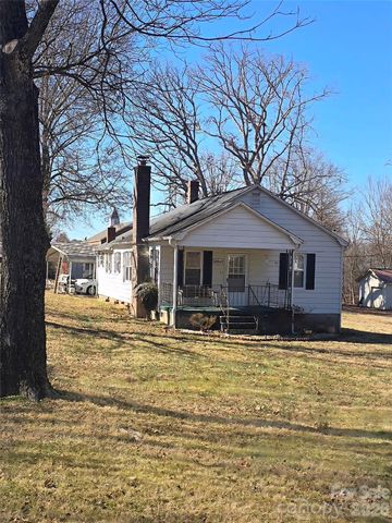 75 40th Street NW, Hickory, NC 28601