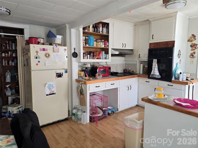 75 40th Street NW, Hickory, NC 28601