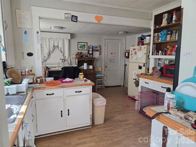 75 40th Street NW, Hickory, NC 28601