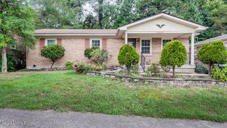 4608 Estate Dr, Louisville, KY 40216