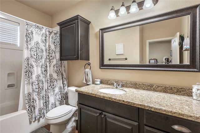 3525 General, College Station, TX 77845