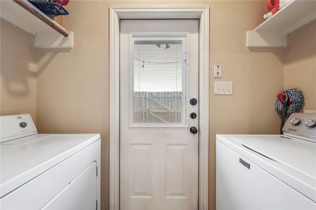 3525 General, College Station, TX 77845