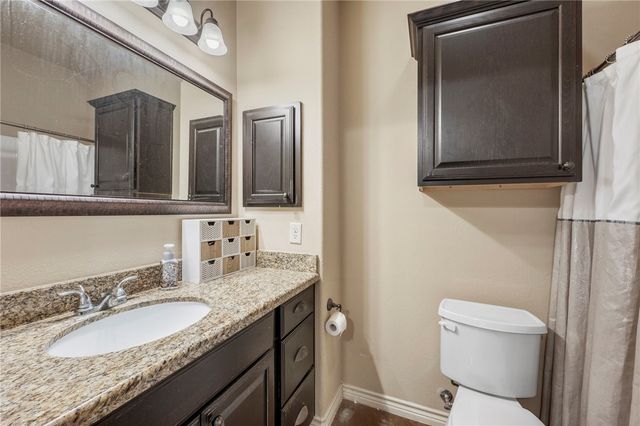 3525 General, College Station, TX 77845