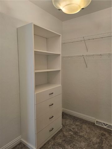 814 S Tenth St, New Stanton, PA 15697