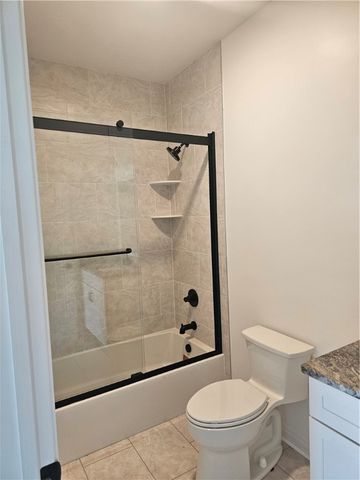 814 S Tenth St, New Stanton, PA 15697