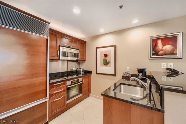 125 East Harmon Avenue 920, Las Vegas, NV 89109