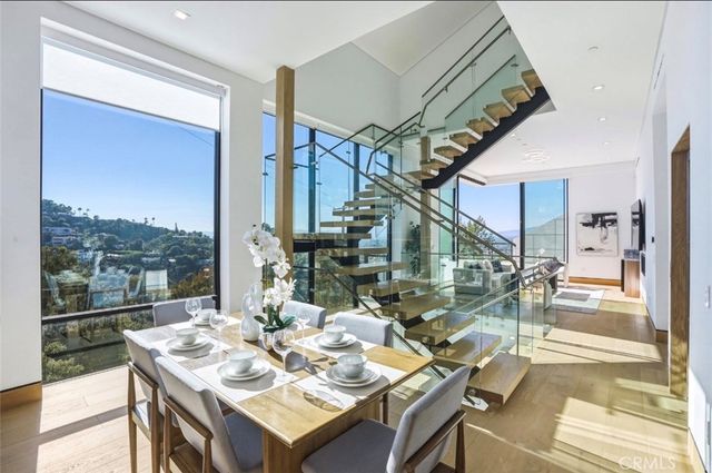 4016 Oakfield Drive, Sherman Oaks, CA 91423