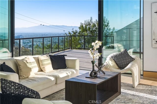 4016 Oakfield Drive, Sherman Oaks, CA 91423