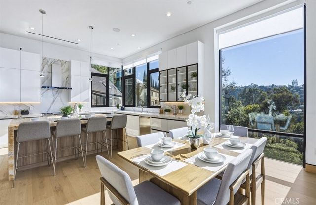 4016 Oakfield Drive, Sherman Oaks, CA 91423