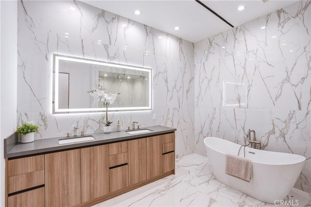 4016 Oakfield Drive, Sherman Oaks, CA 91423