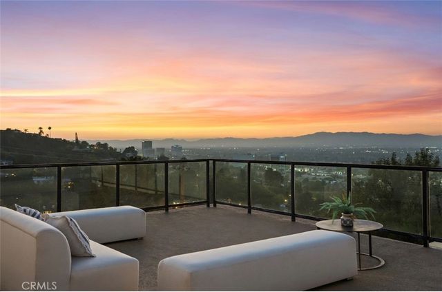 4016 Oakfield Drive, Sherman Oaks, CA 91423