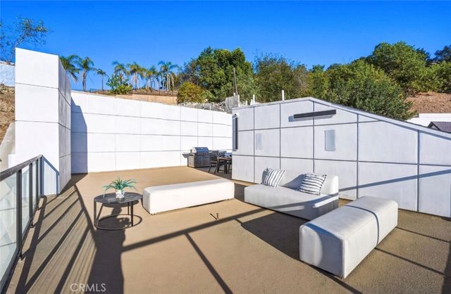 4016 Oakfield Drive, Sherman Oaks, CA 91423