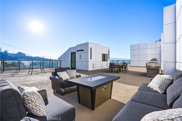 4016 Oakfield Drive, Sherman Oaks, CA 91423
