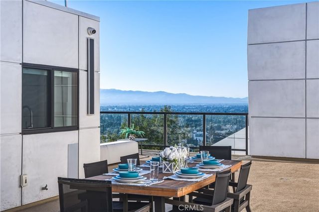 4016 Oakfield Drive, Sherman Oaks, CA 91423