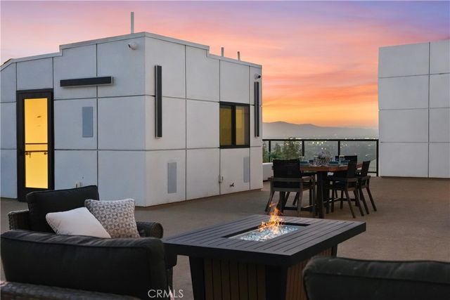 4016 Oakfield Drive, Sherman Oaks, CA 91423