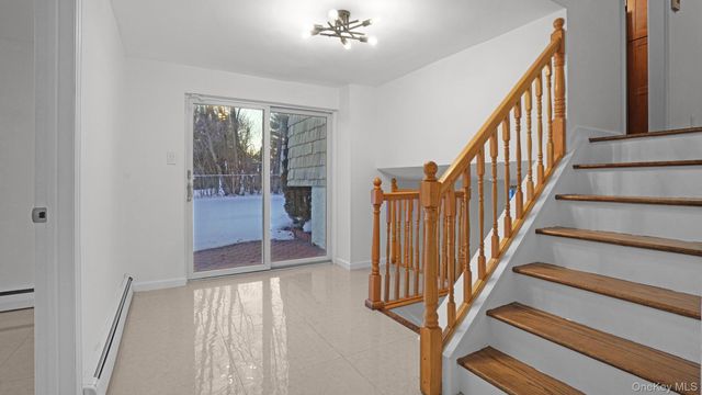 22 Marshall Lane, Westbury, NY 11590