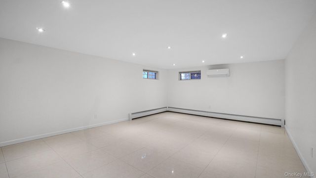 22 Marshall Lane, Westbury, NY 11590