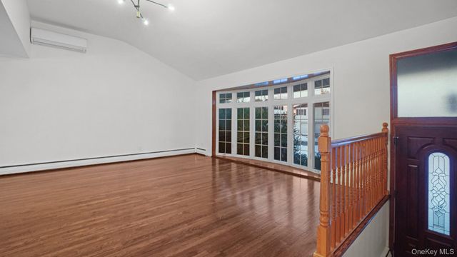 22 Marshall Lane, Westbury, NY 11590