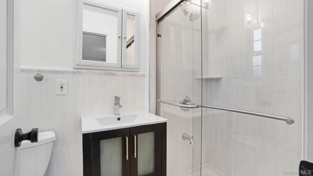 22 Marshall Lane, Westbury, NY 11590