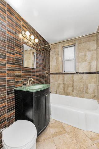 6714 108th St Apt 2G, New York City, NY 11375