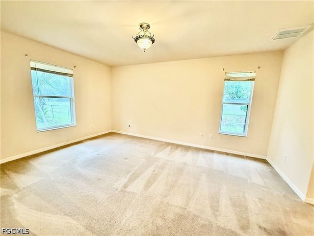 2800 41st ST SW, Lehigh Acres, FL 33976