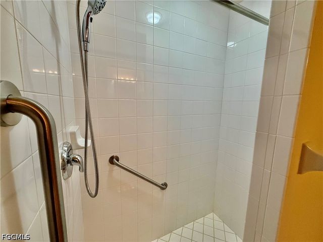 2800 41st ST SW, Lehigh Acres, FL 33976