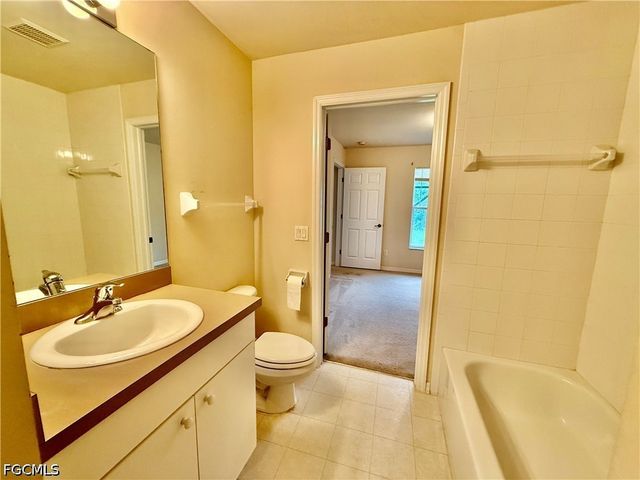 2800 41st ST SW, Lehigh Acres, FL 33976