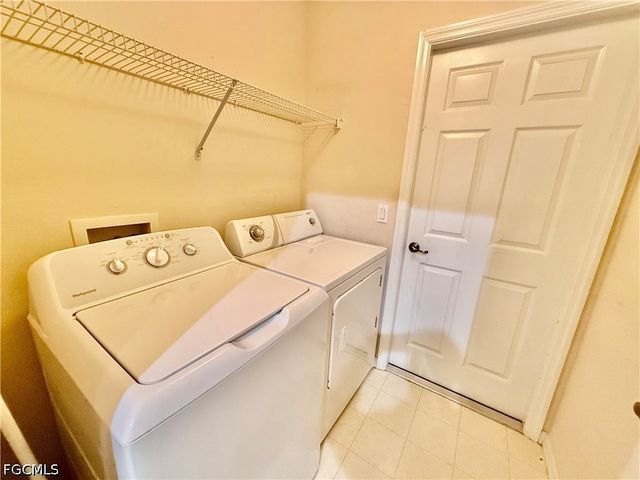 2800 41st ST SW, Lehigh Acres, FL 33976