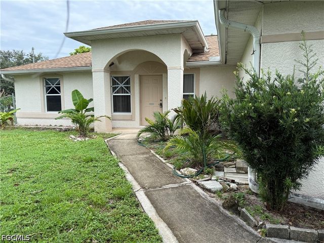 2800 41st ST SW, Lehigh Acres, FL 33976