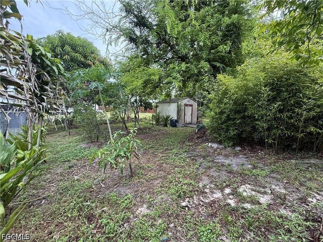2800 41st ST SW, Lehigh Acres, FL 33976