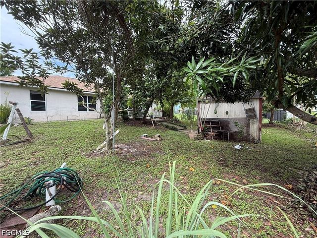 2800 41st ST SW, Lehigh Acres, FL 33976