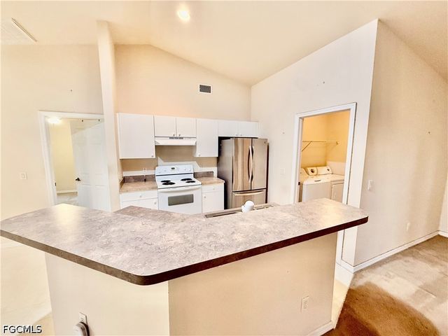 2800 41st ST SW, Lehigh Acres, FL 33976