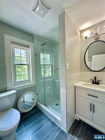 106 Clarendon Place, Hackensack, NJ 07601