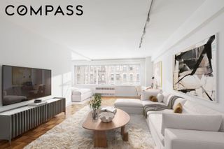 240 E 55th St Apt 4A, New York City, NY 10022