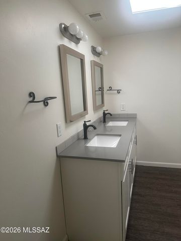 16290 N Chapulin Way N, Tucson, AZ 85739