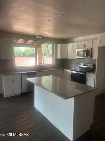 16290 N Chapulin Way N, Tucson, AZ 85739