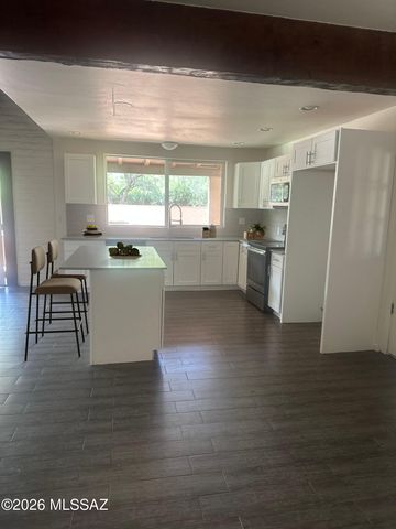 16290 N Chapulin Way N, Tucson, AZ 85739