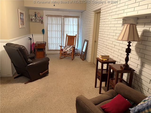 709 S Ritchie Avenue, Ravenswood, WV 26164